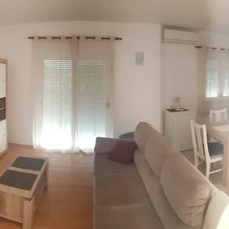 Kuca Za Odmor Giovanni 度假居 Vinišće
